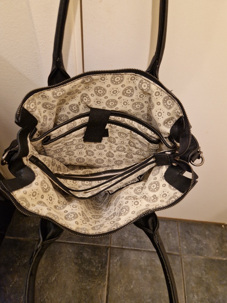 Buccini taska svört 