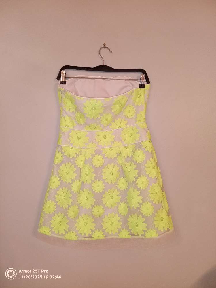 Karen Millen kjóll. US 8 EU 40