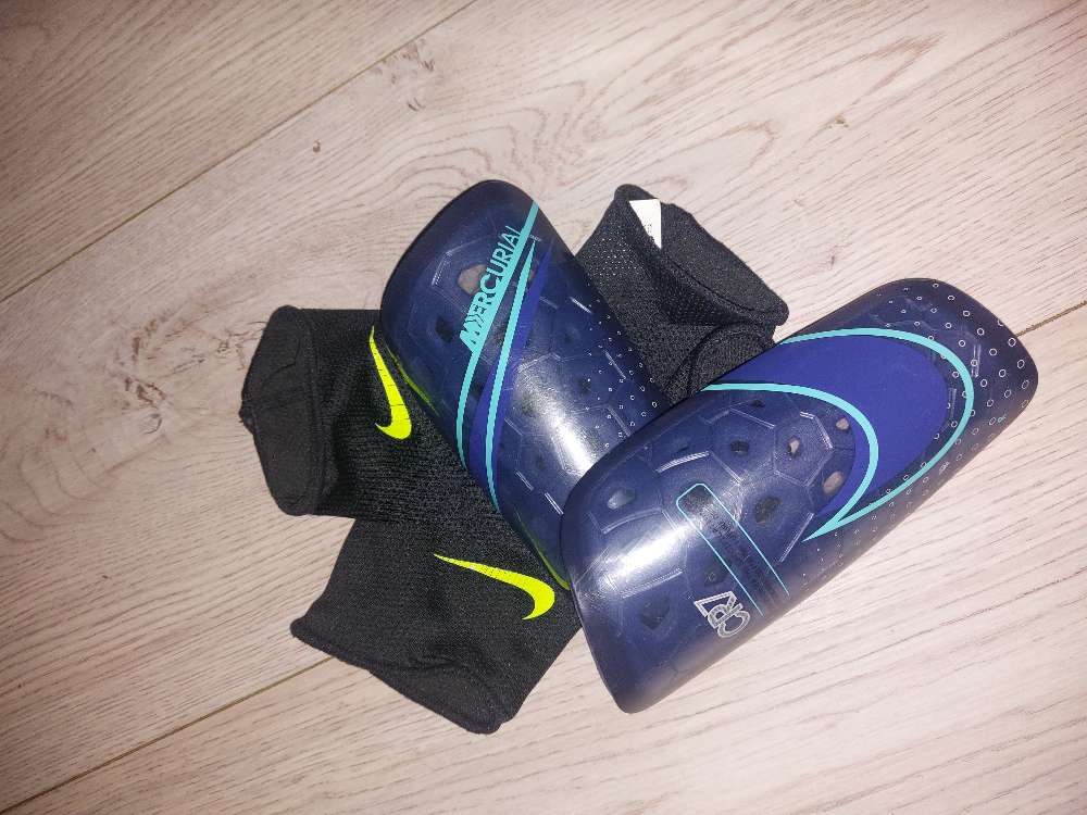 CR7 mercurial legghlífar og sokkar xs