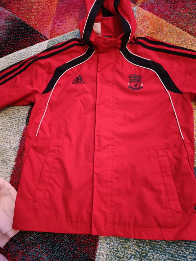Adidas punainen takki