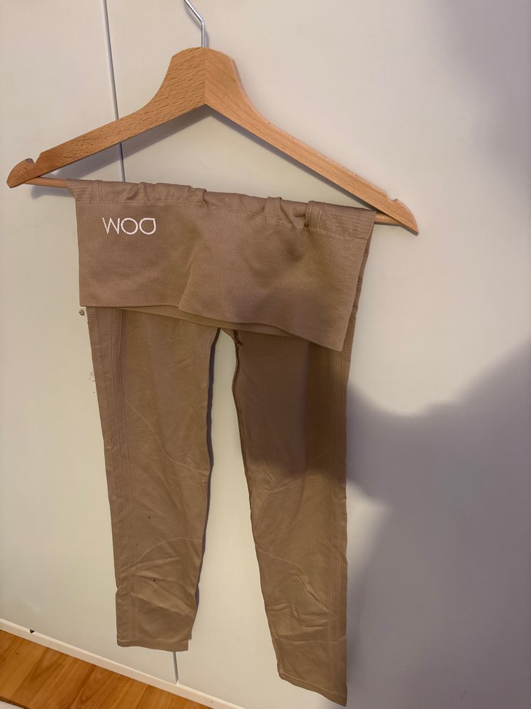 DOM nudet legginsit M-koko