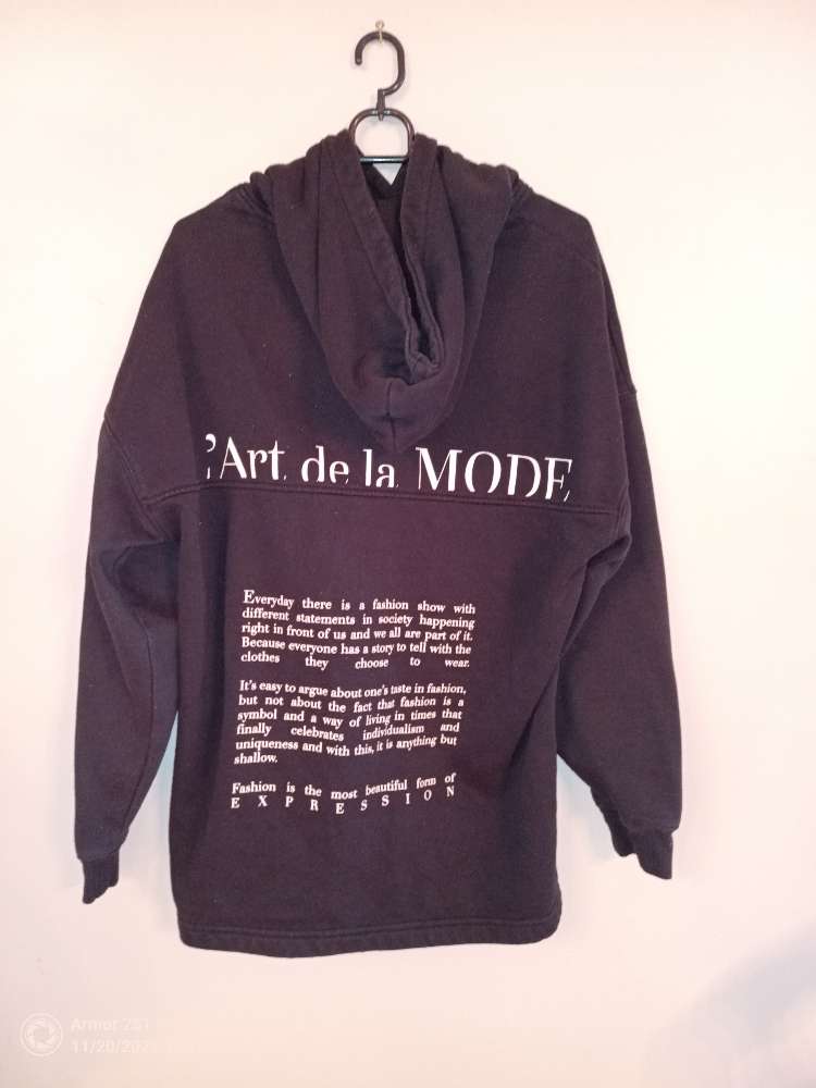 AMISU hettupeysa m/texta St M