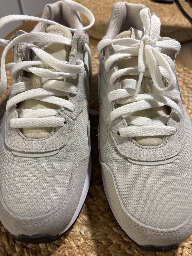 Nike vaalean vihreä lenkkari koko 39