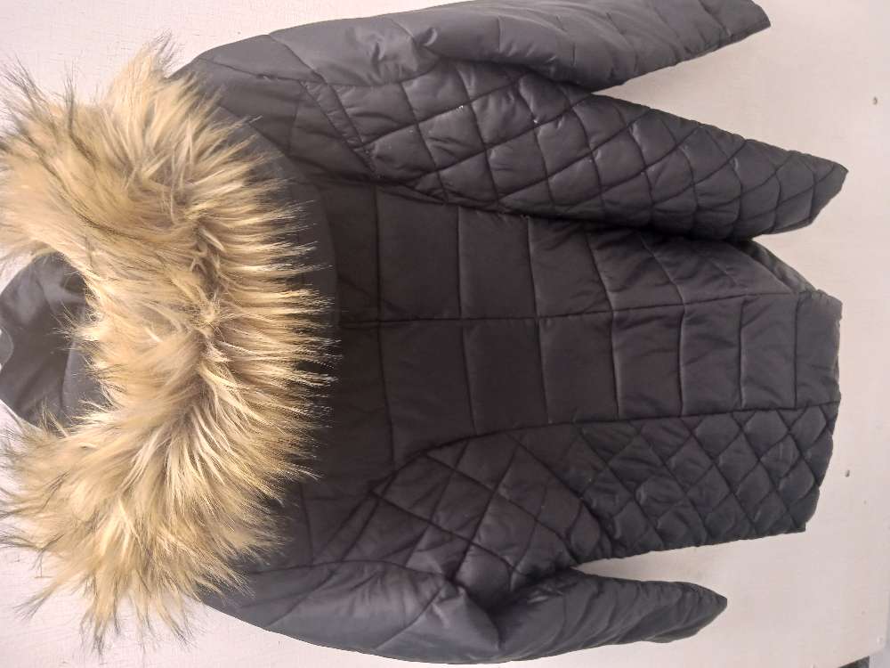 Happy holly musta talvitakki 44/46