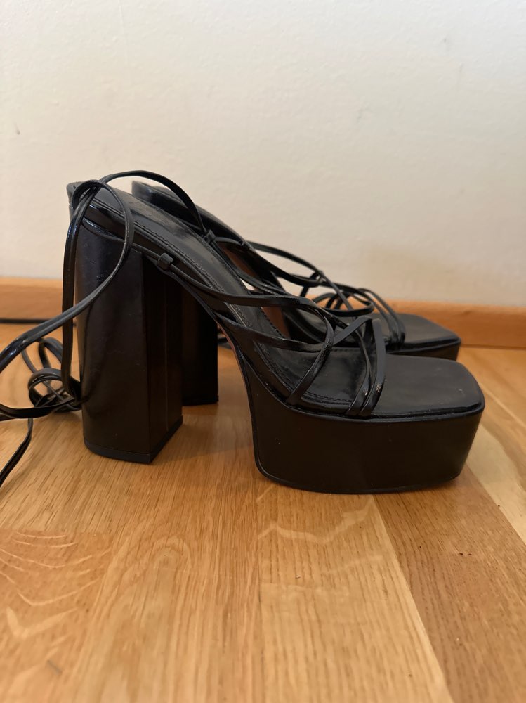 Asos hælaskór reimast upp fótinn - st.39