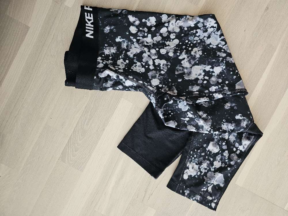 Nike pro trikoot S