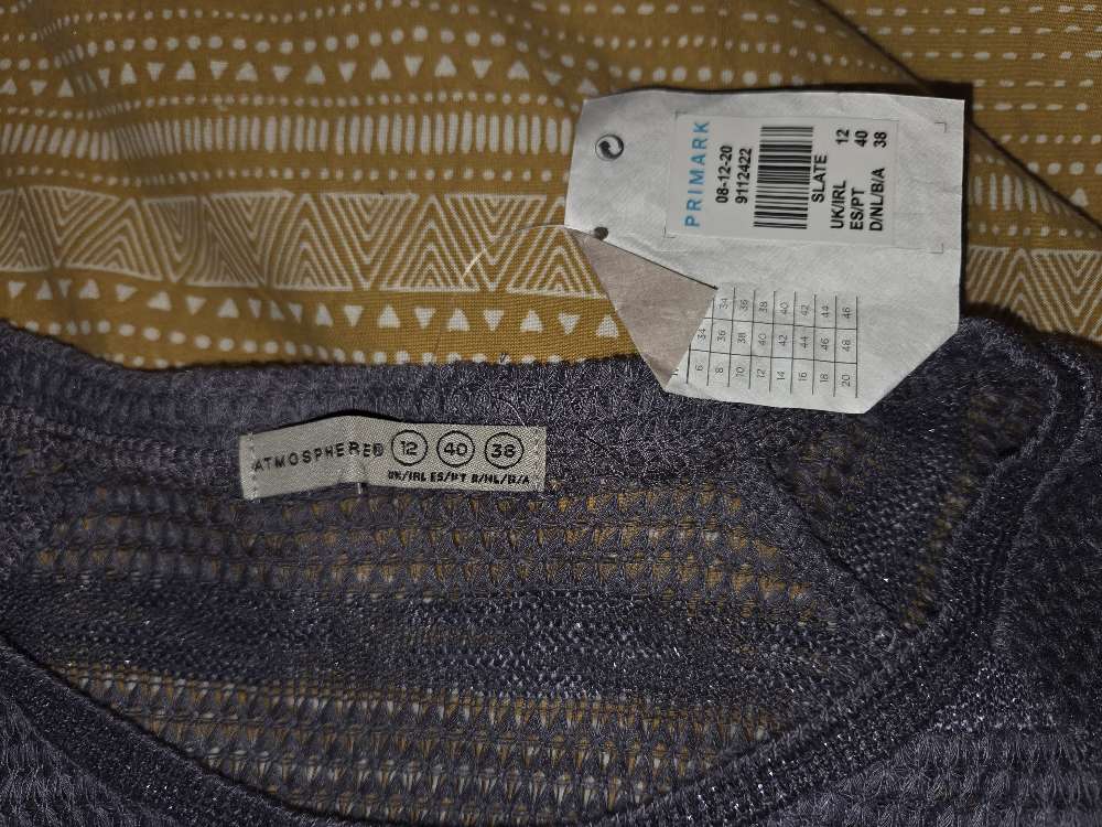 Þunn peysa ónotuð st. 12 / 40