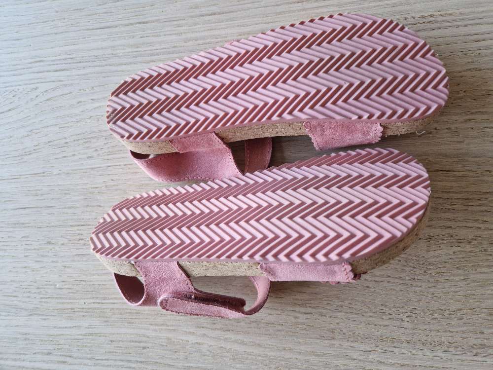 Str30 sandaler rosa H&M