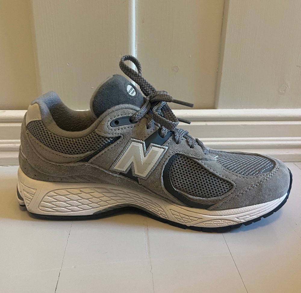 New Balance Sneakers 2002r