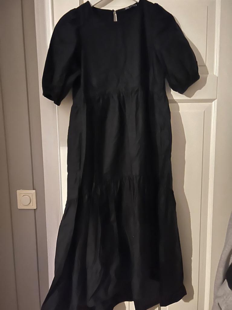 Zara sort kjole str 