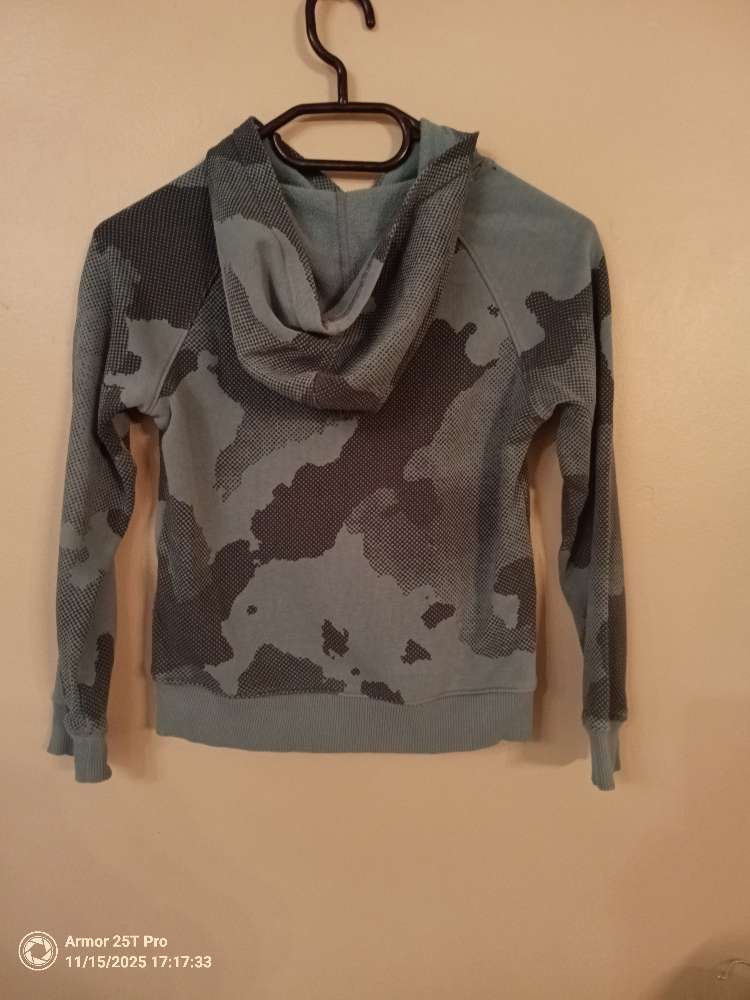 UNDER ARMOUR hettupeysa St YXS (134/140)