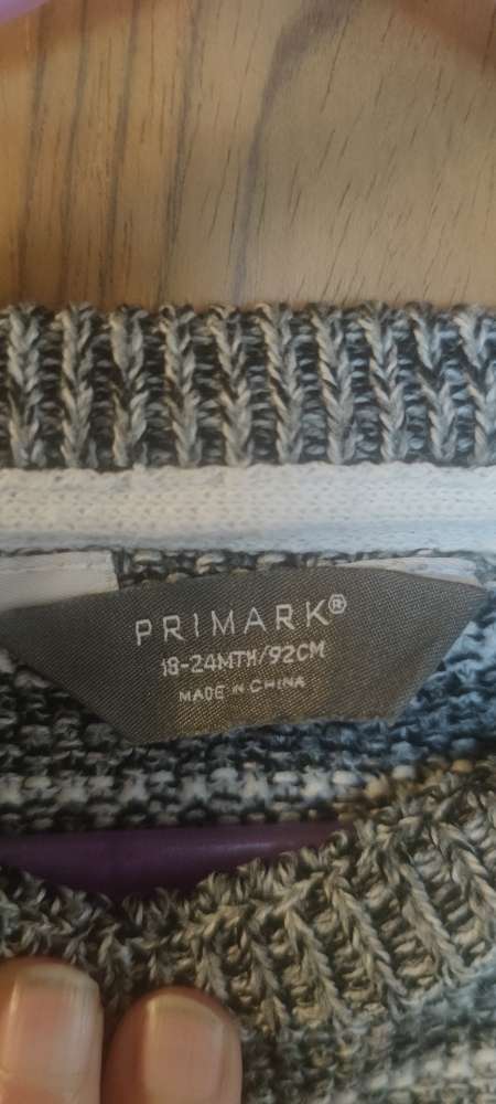 Peysa úr Primark. Stærð 92