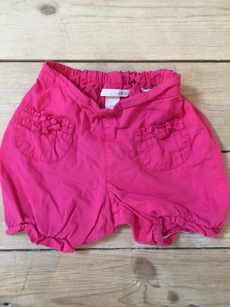 Pink shorts 9-12 mdr