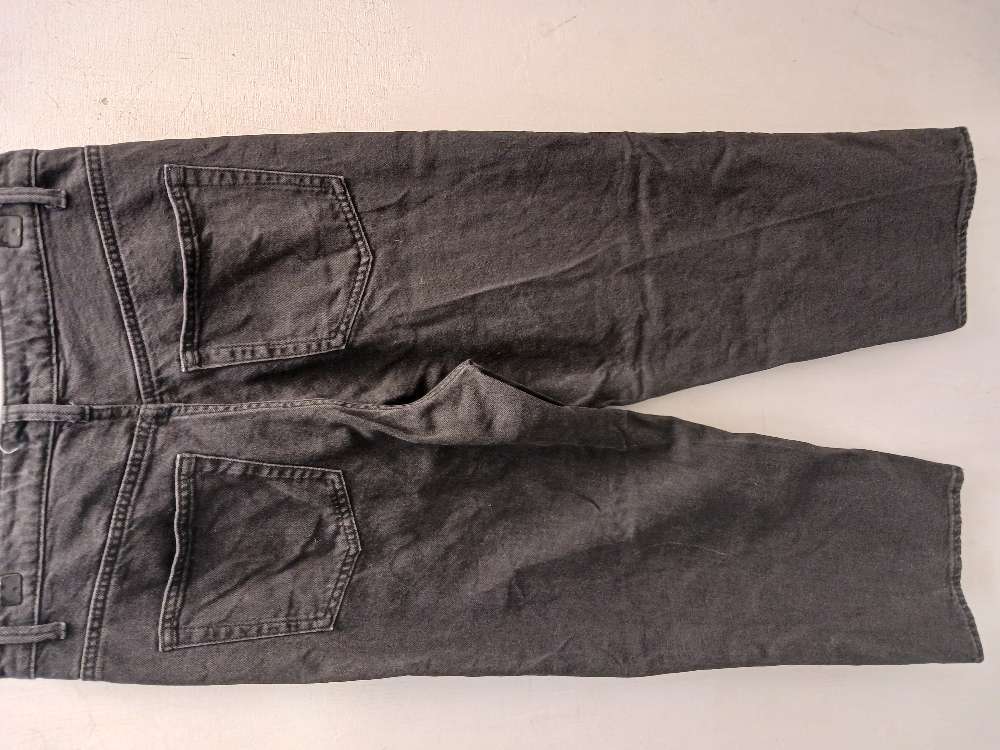 Lindex mustat farkut 40