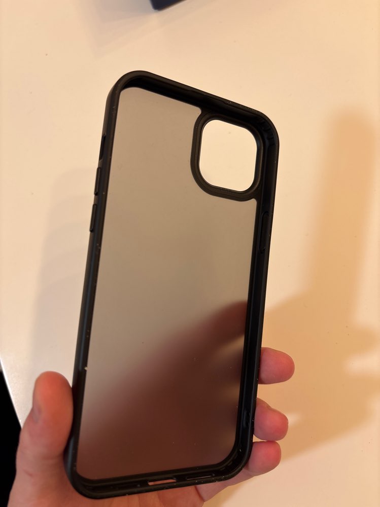 Hlustur fyrir iPhone 15 plus svart