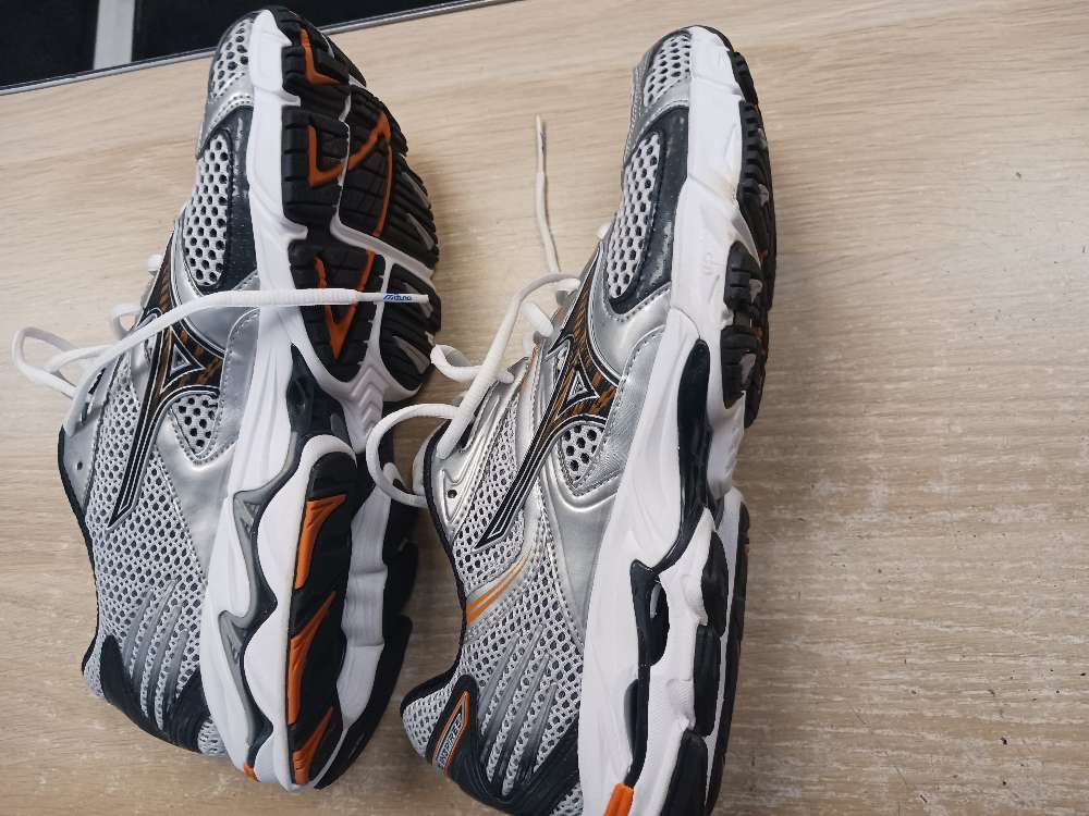Mizuno lenkkarit 41