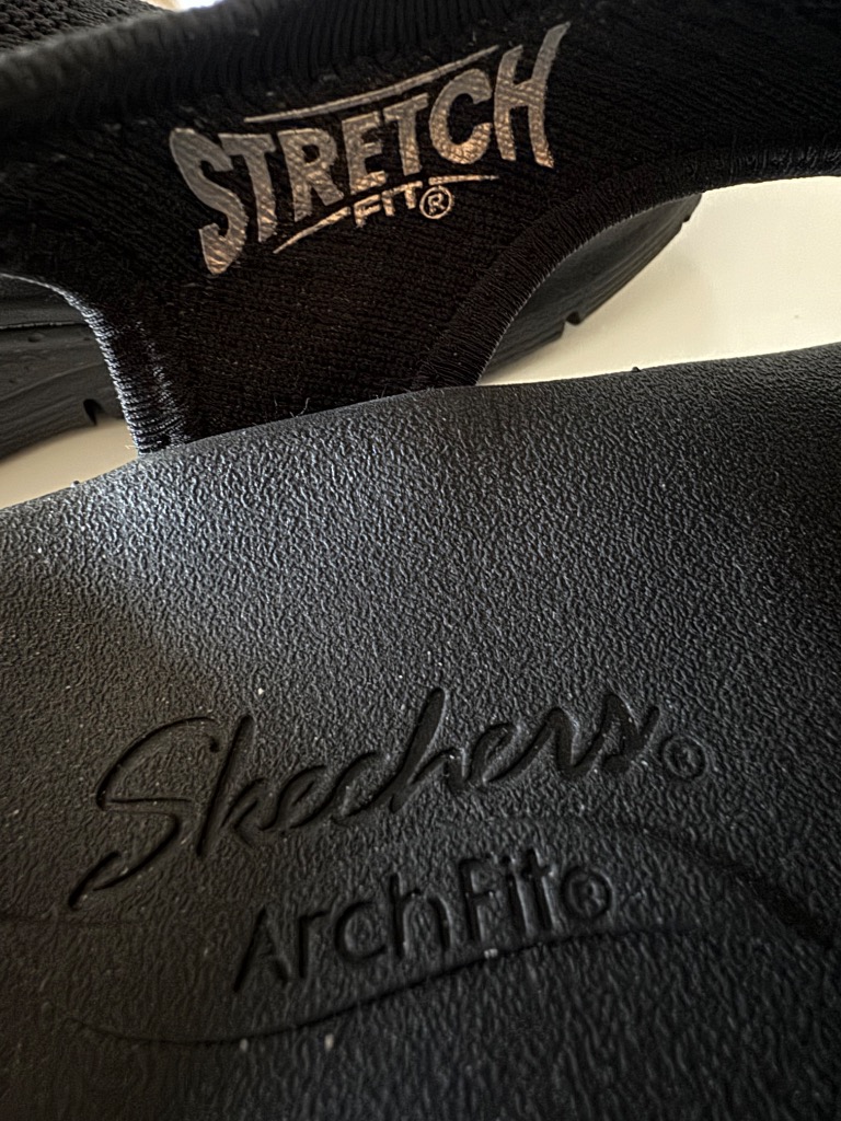 Skechers Stretch ArchFit sandaalit, 36