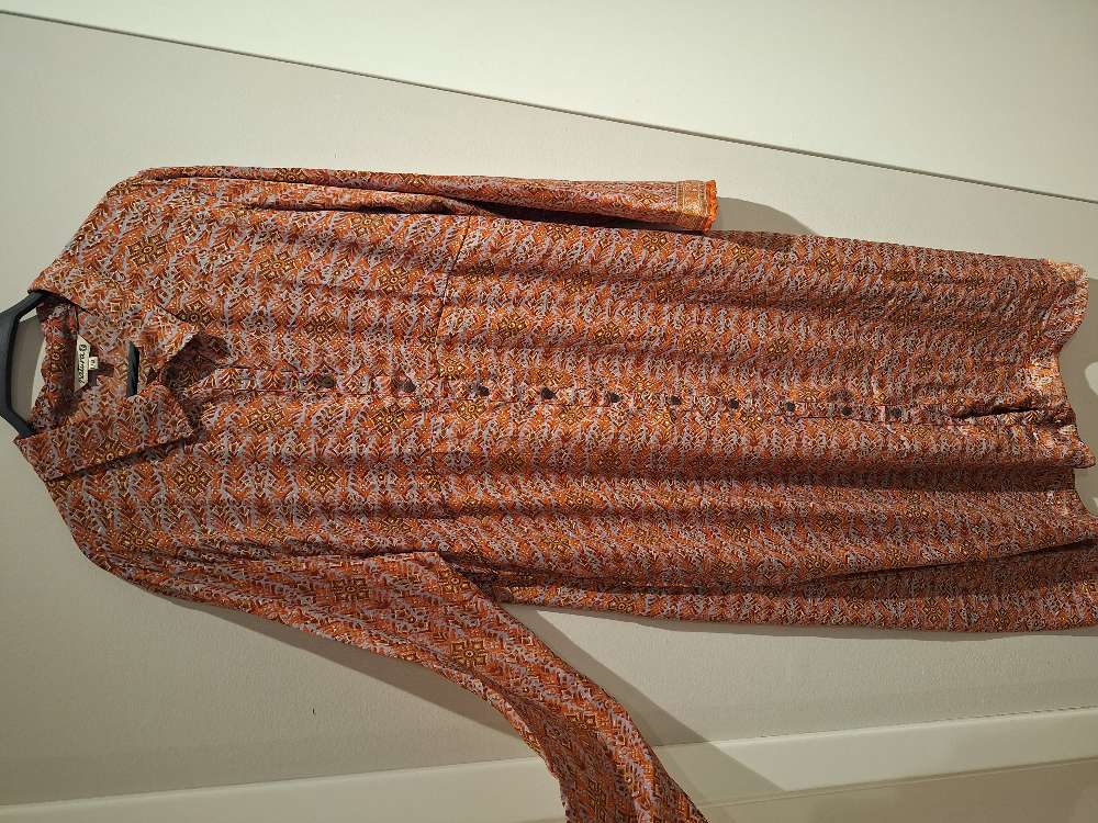 Skyrtukjóll brúnleitur L/XL