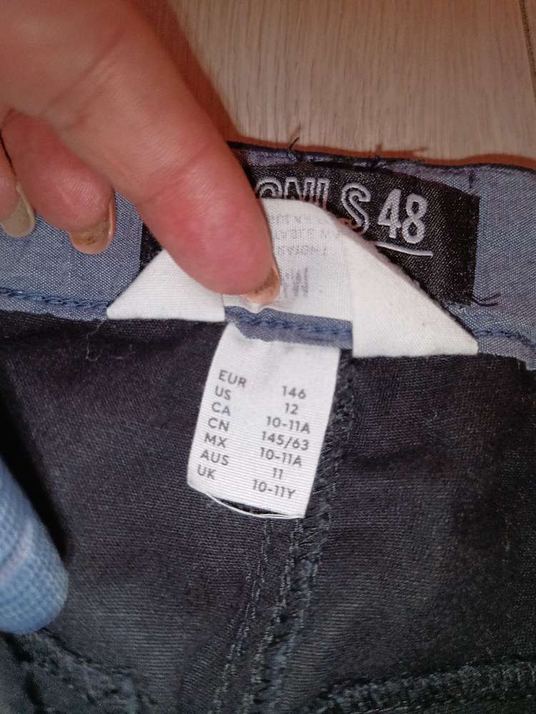 Galla sparibuxur slim fit. 146