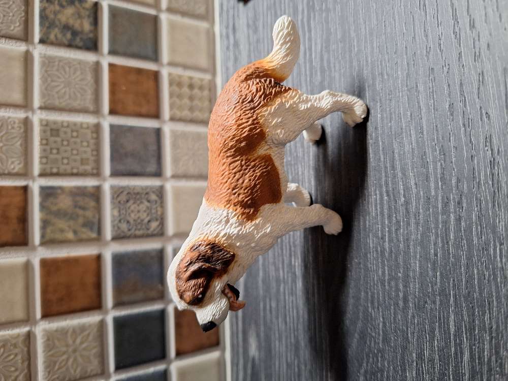 Schleich seisova bernhardin koira