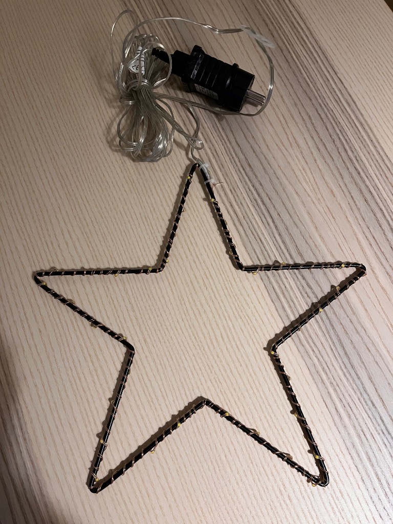 Led-tähti ikkunaan 1