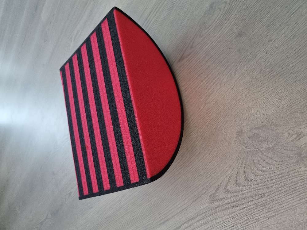Selänvenyttäjä musta/punainen