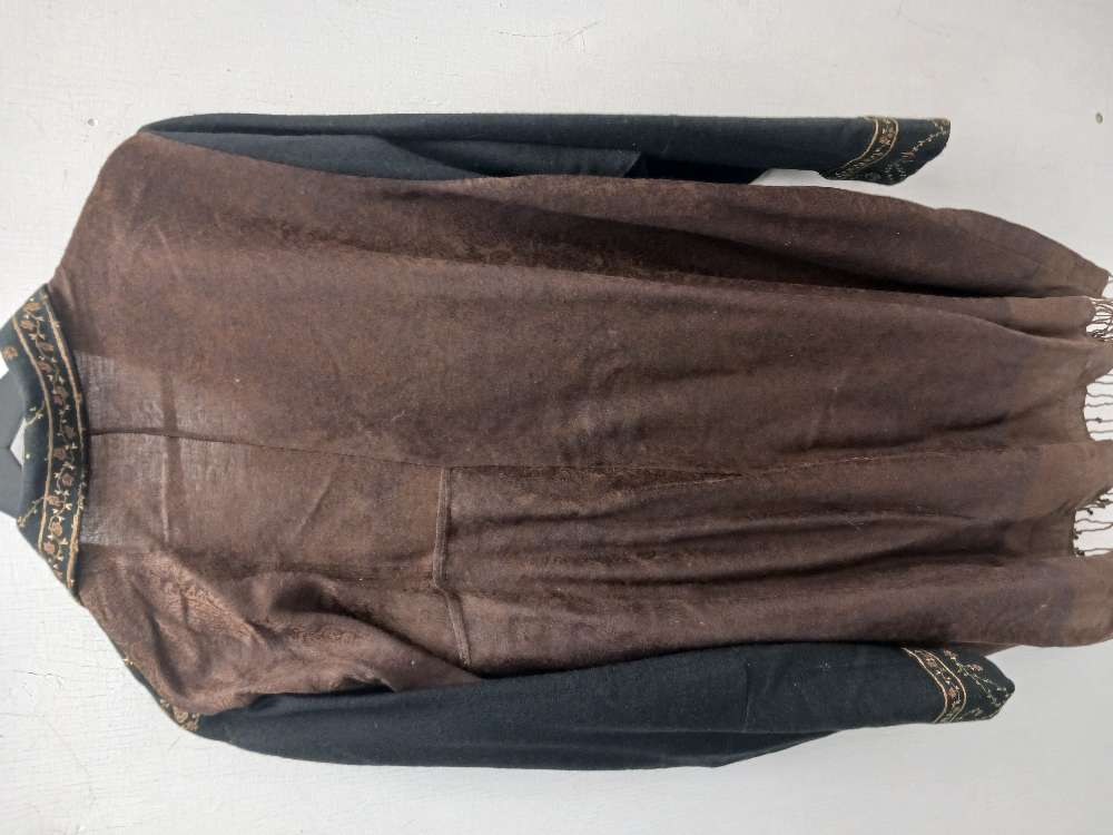 Mustaruskea mekko n. XL