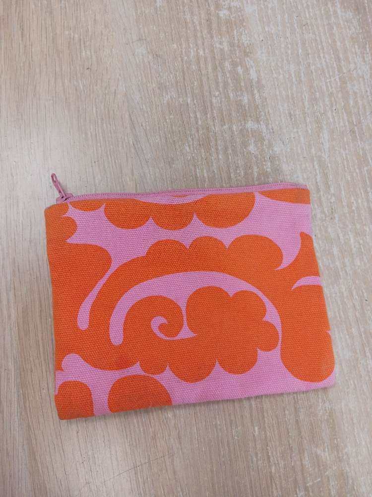 Marimekko vaalpun/oranssi pussukka