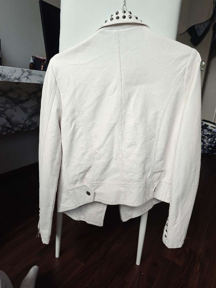 Valkoinen nahkatakki FOREVER21