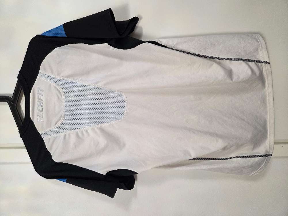 Adidas Techfit treenipaita M