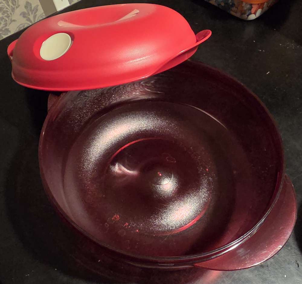 Tupperware mikro astia punainen