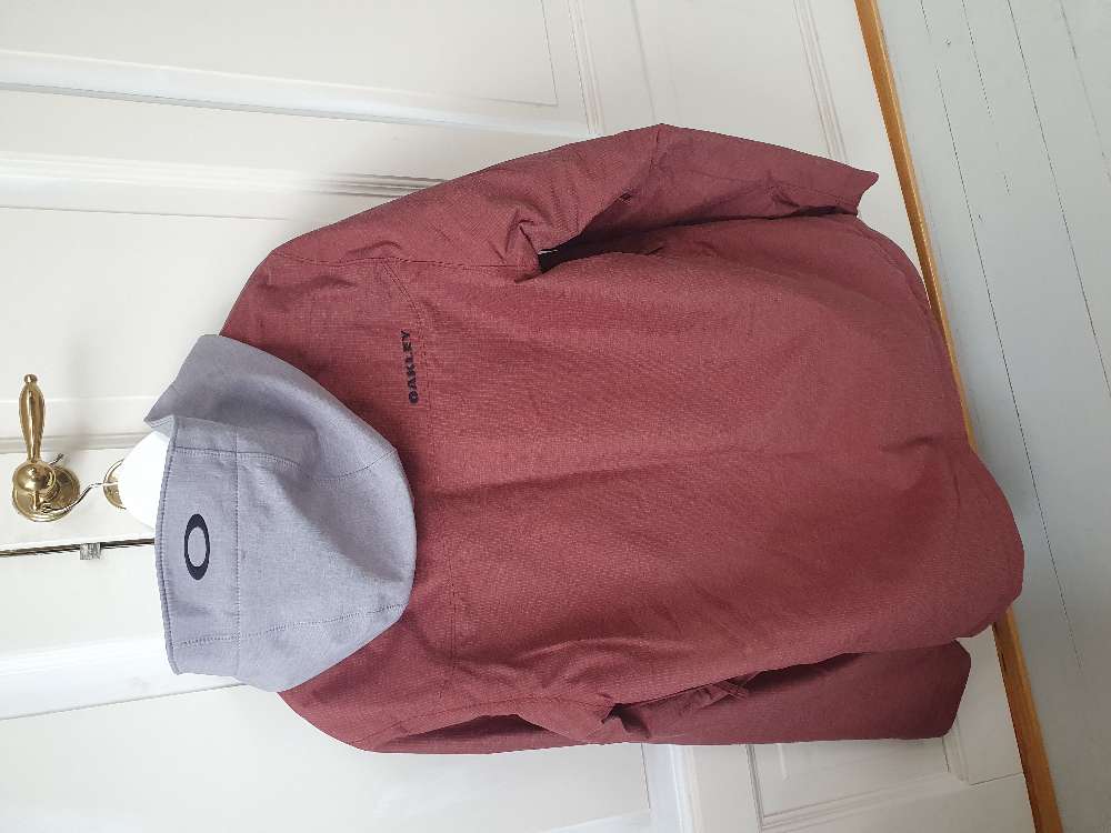 Oakley jakke