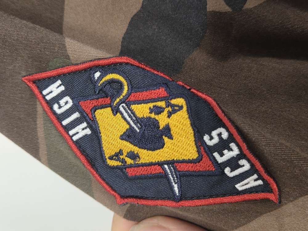 Superdry maastokuvioinen kevyttakki 2XL