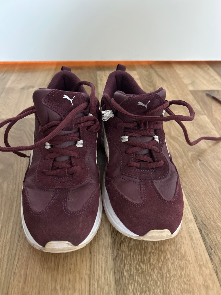 Puma viininpunaiset lenkkarit koko 39