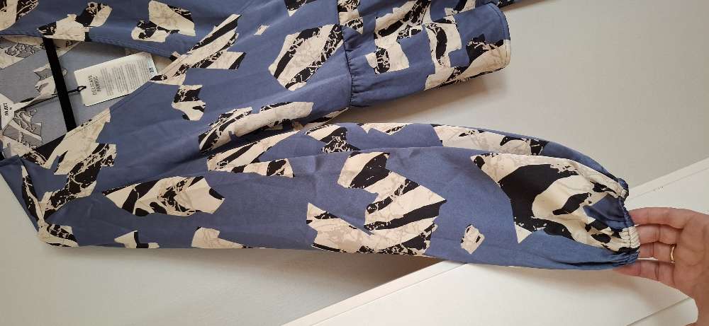 Object st. 40 wrap top nýr blár