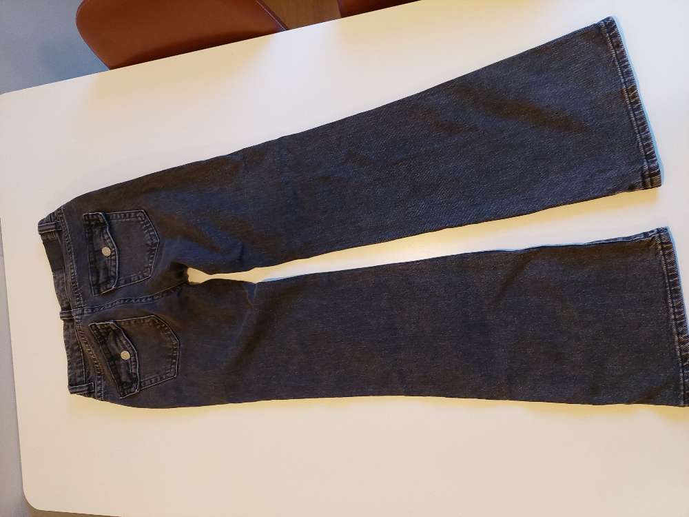 Gina tricot gallabuxur perfect jeans 34