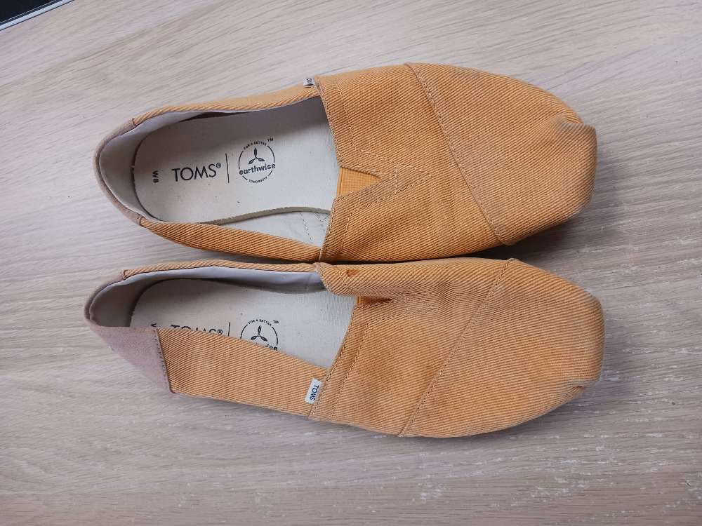 Keltaiset Toms kengät 38,5