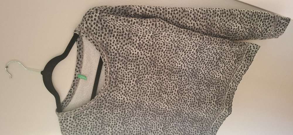 Benetton st. XS/S cropped peysa