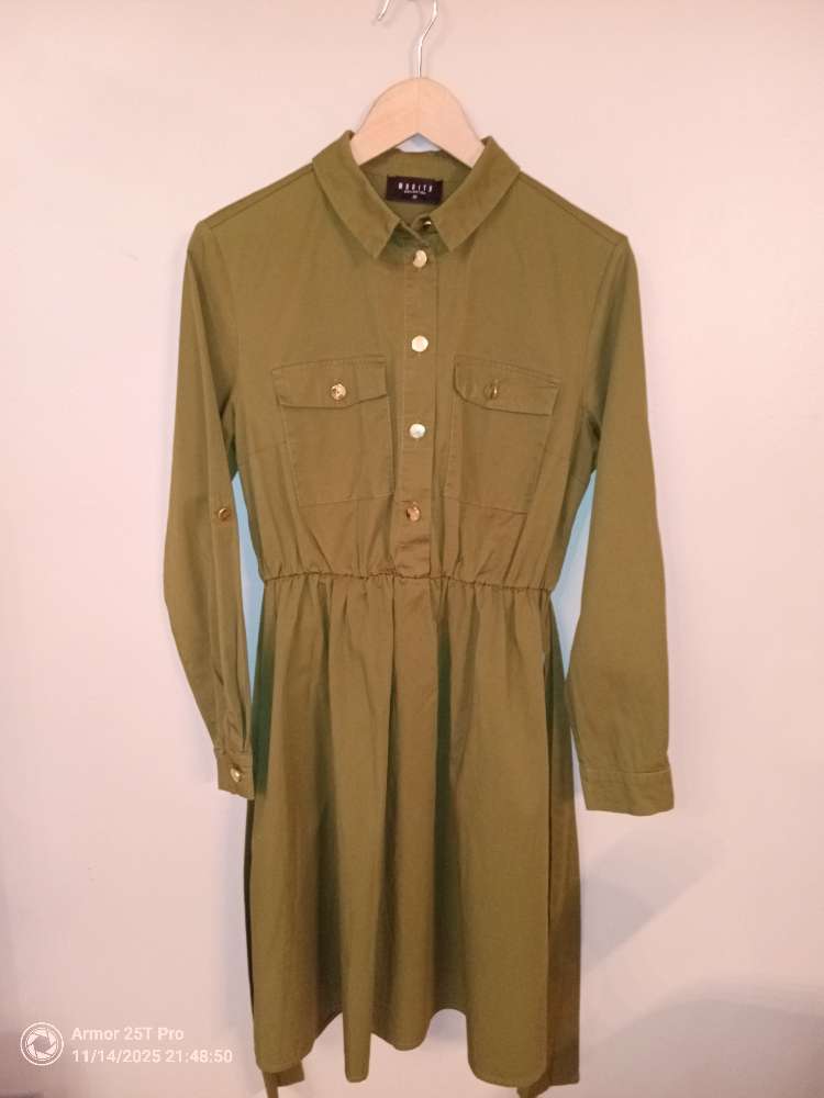 MOHITO collection grænn kjóll St 38