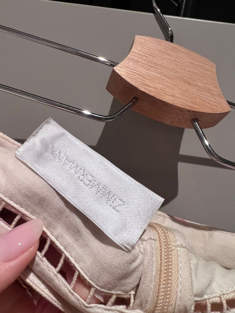 Zimmermann - Beige og blomstrete shorts