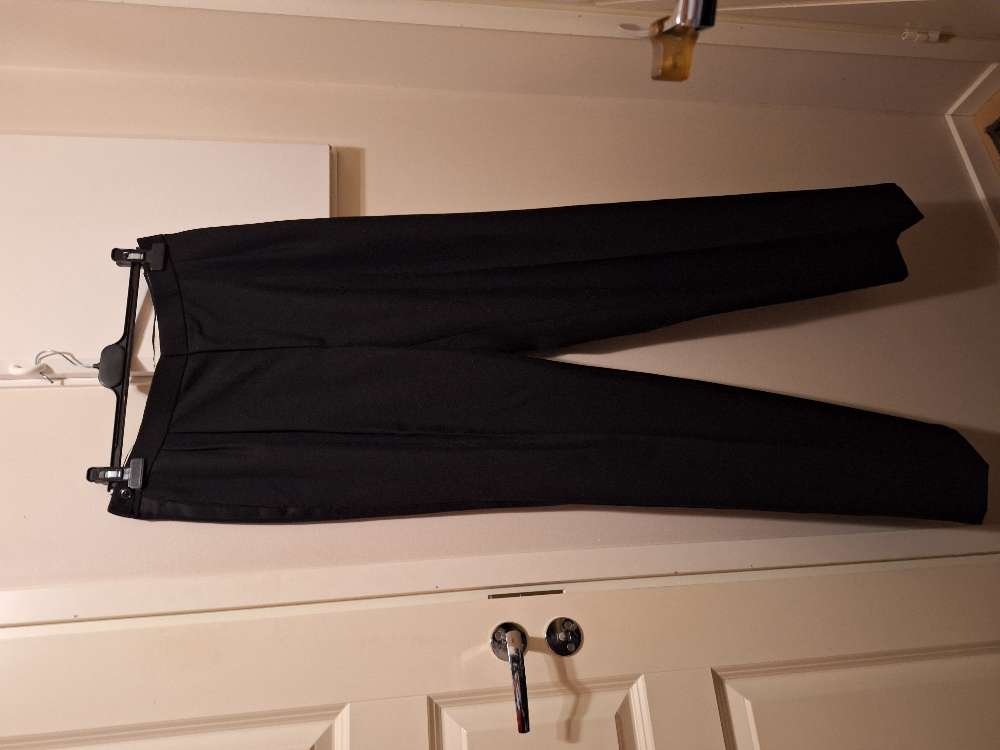 Takki,paita(Bosweel)housut, rusetti+vyö