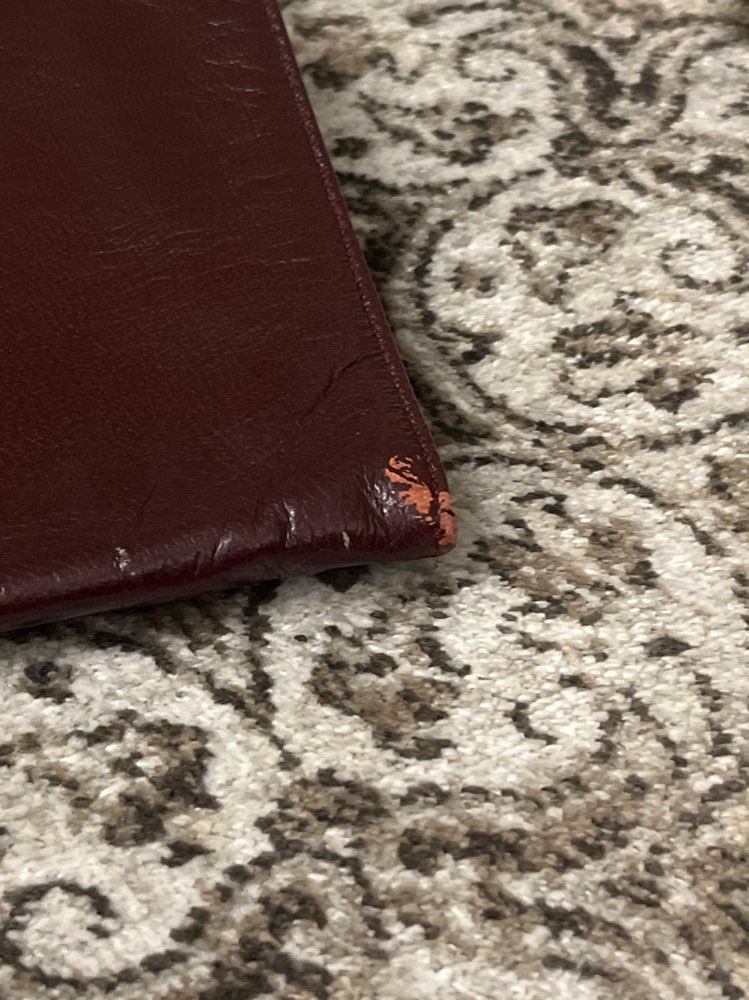 Suomalainen punainen nahka vintagelaukku