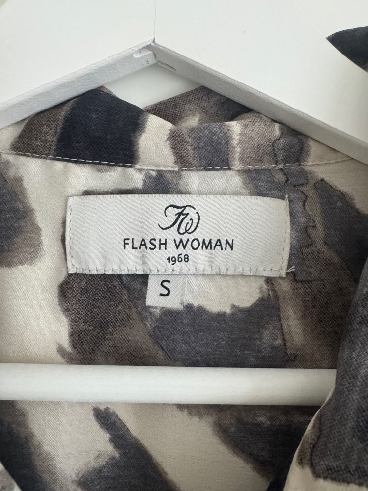 Kuviollinen kauluspaita, S