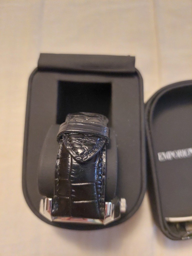 Emporio Armani úr