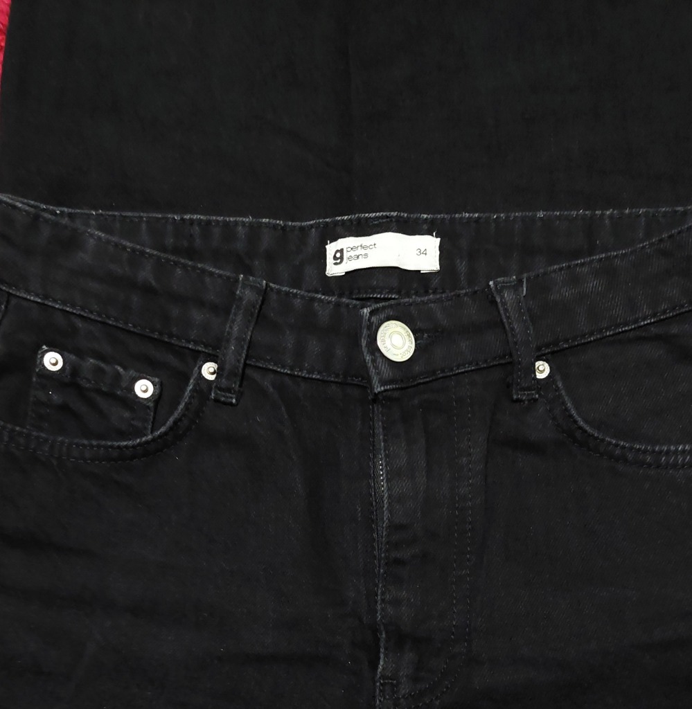 Mustat farkut koko 34