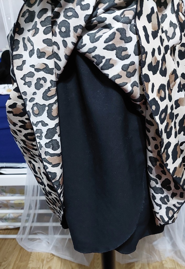 Leopardikuvionen mekko S