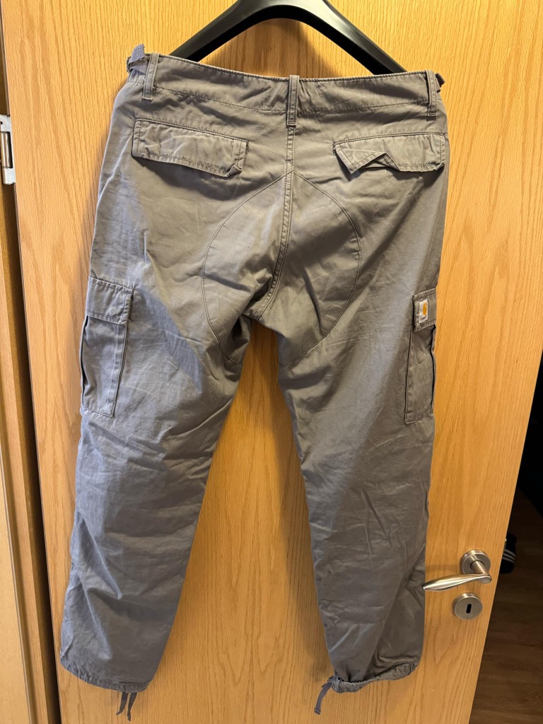 Ó: Carhartt WIP buxur 31/32