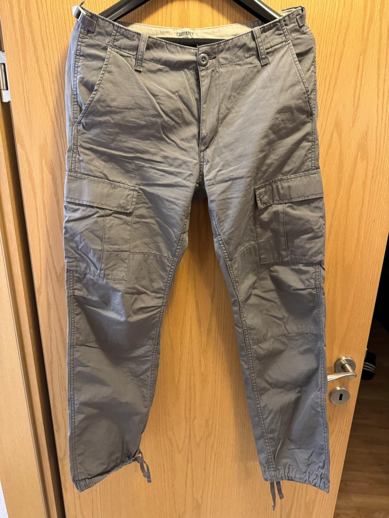 Ó: Carhartt WIP buxur 31/32