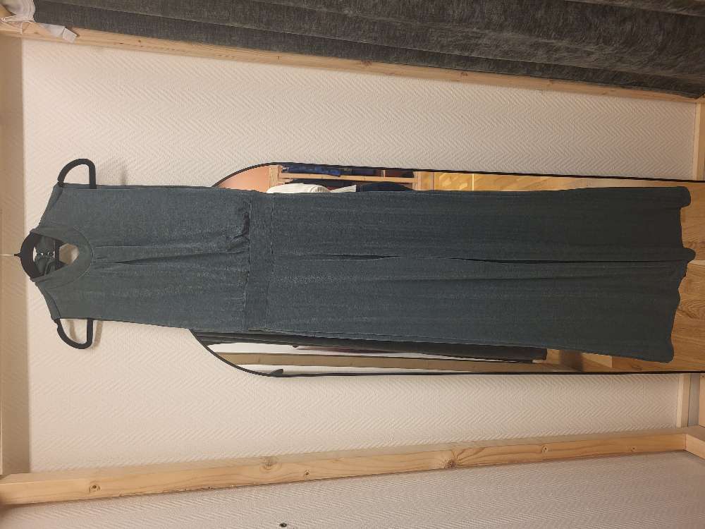 Grønn jumpsuit Bikbok str s