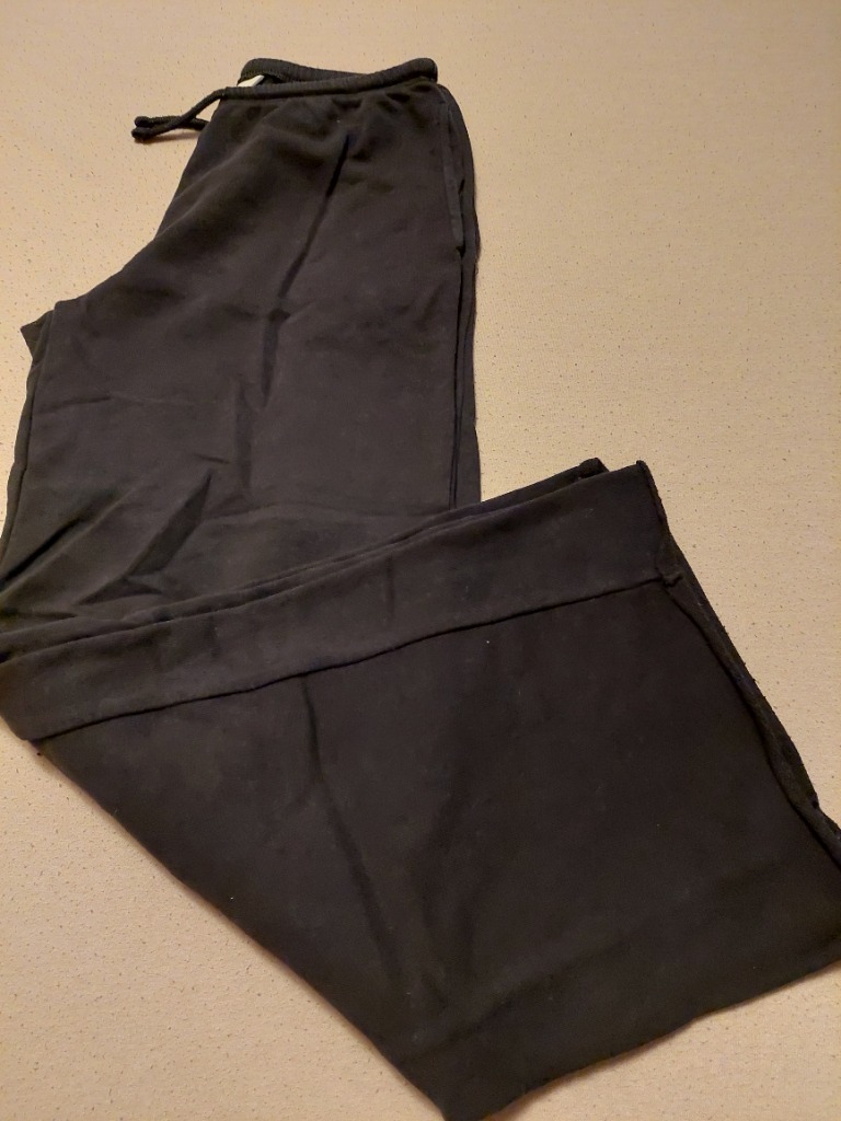 2 x joggingbuxur 152